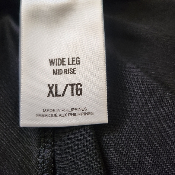 NWT EXPRESS WIDE LEG MID RISE BLACK SOFT POLYESTER BLEND PANTS WOMENS SIZE XL - Picture 6 of 9
